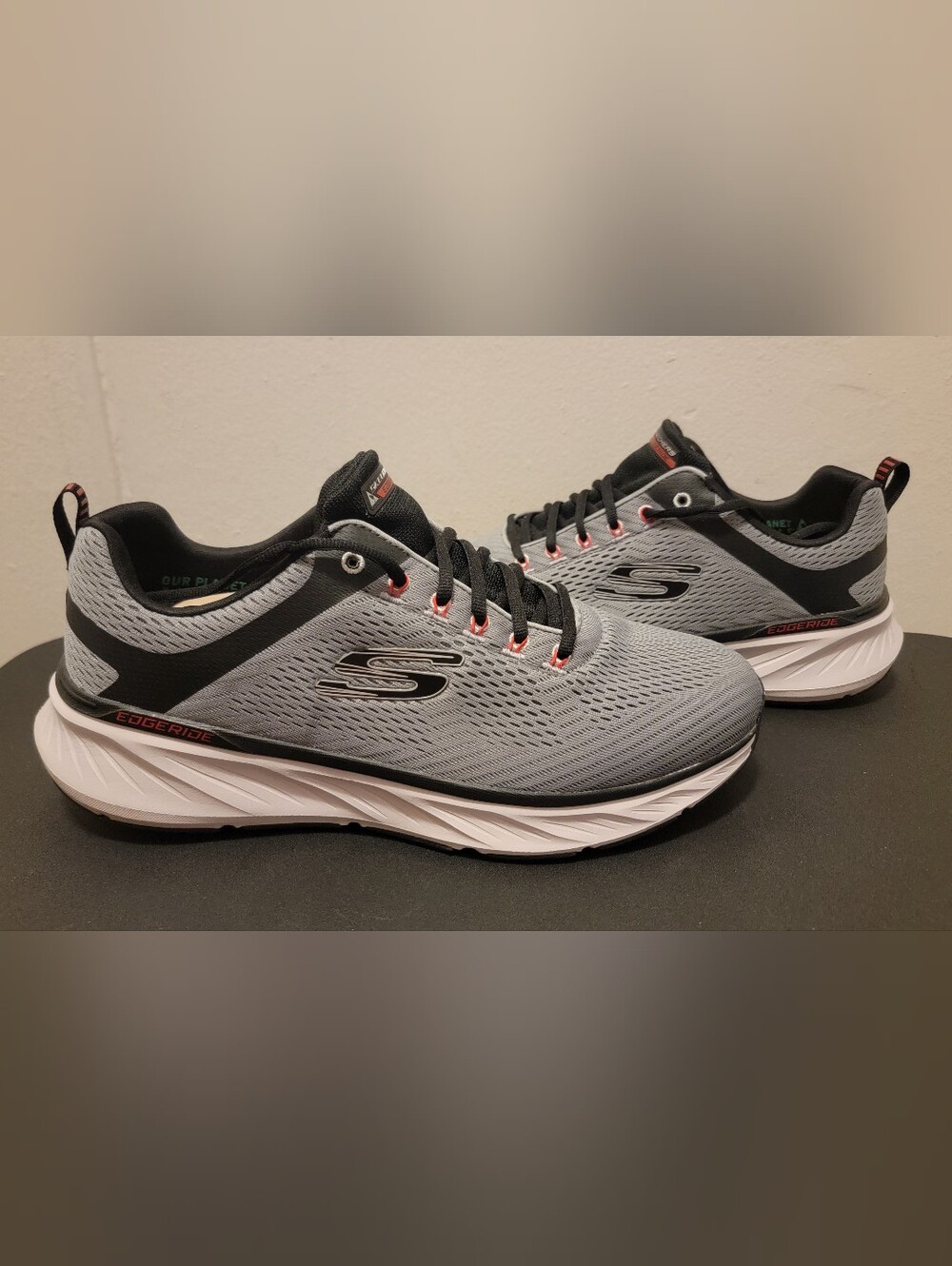 Men's Skechers Edgeride Contention